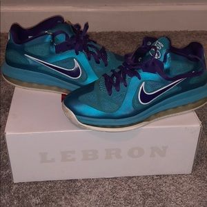 LeBron 9 low “Charlottes”